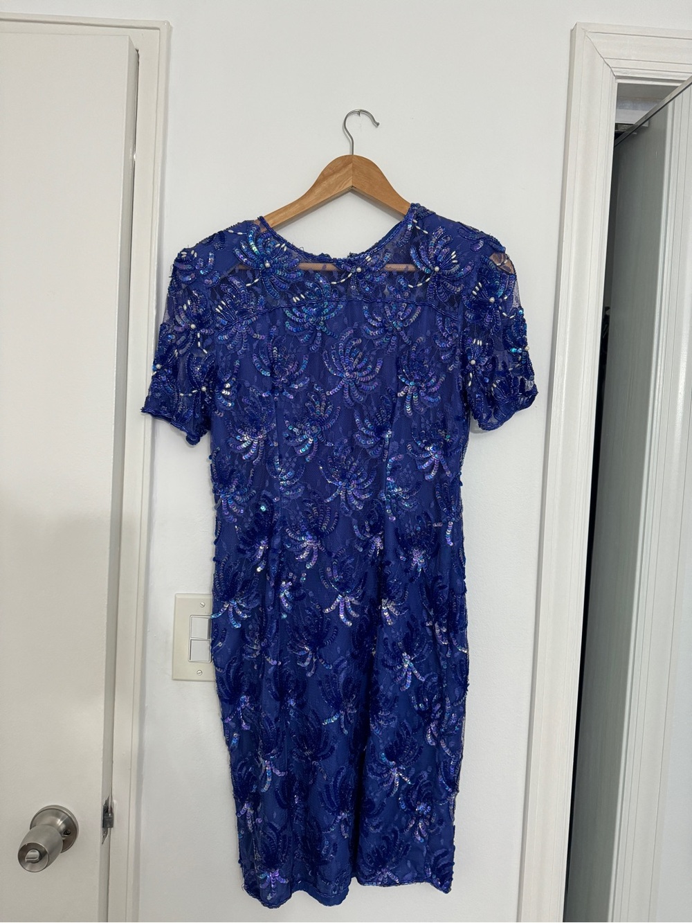 VINTAGE Robert Anthony Sequined Royal Blue Midi Dress with Shoulder pads